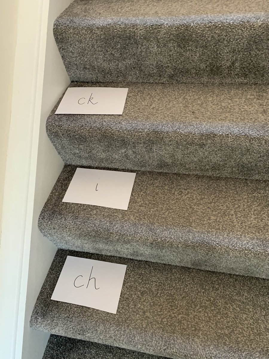 mrsmac_hl's tweet photo. Stairway phonics ✨ Fantastic for working on blending sounds together #earlyliteracy #HomeLearningUK https://t.co/KJBmYKfSpa