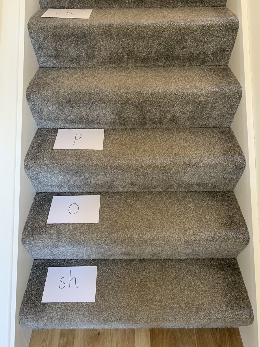 mrsmac_hl's tweet photo. Stairway phonics ✨ Fantastic for working on blending sounds together #earlyliteracy #HomeLearningUK https://t.co/KJBmYKfSpa