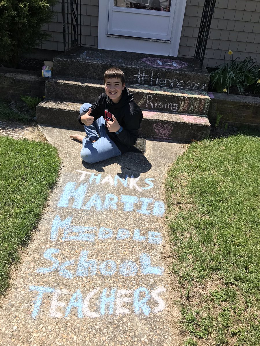 staceylmessier's tweet photo. When #HennesseyRising, #MartinWildcats,#Middle2Little and Billy Joel tribute collide.π #TimeWithTy @lnreilly @BillBlackRI @karenr1218 #EPchalkartchallenge #EPWellnessWednesday https://t.co/ylzvWg1WTq