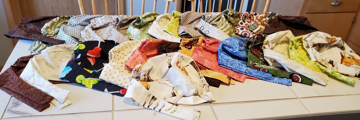 MPRnews's tweet photo. “I asked my friend and neighbor, Dana Faber, to make me a few scrub caps for me and my nurses to wear while working in an ICU with COVID-19 patients. ... Dana answered the call and made around 50 and counting for my nurses to protect our heads." https://t.co/eTJuAhVFjy