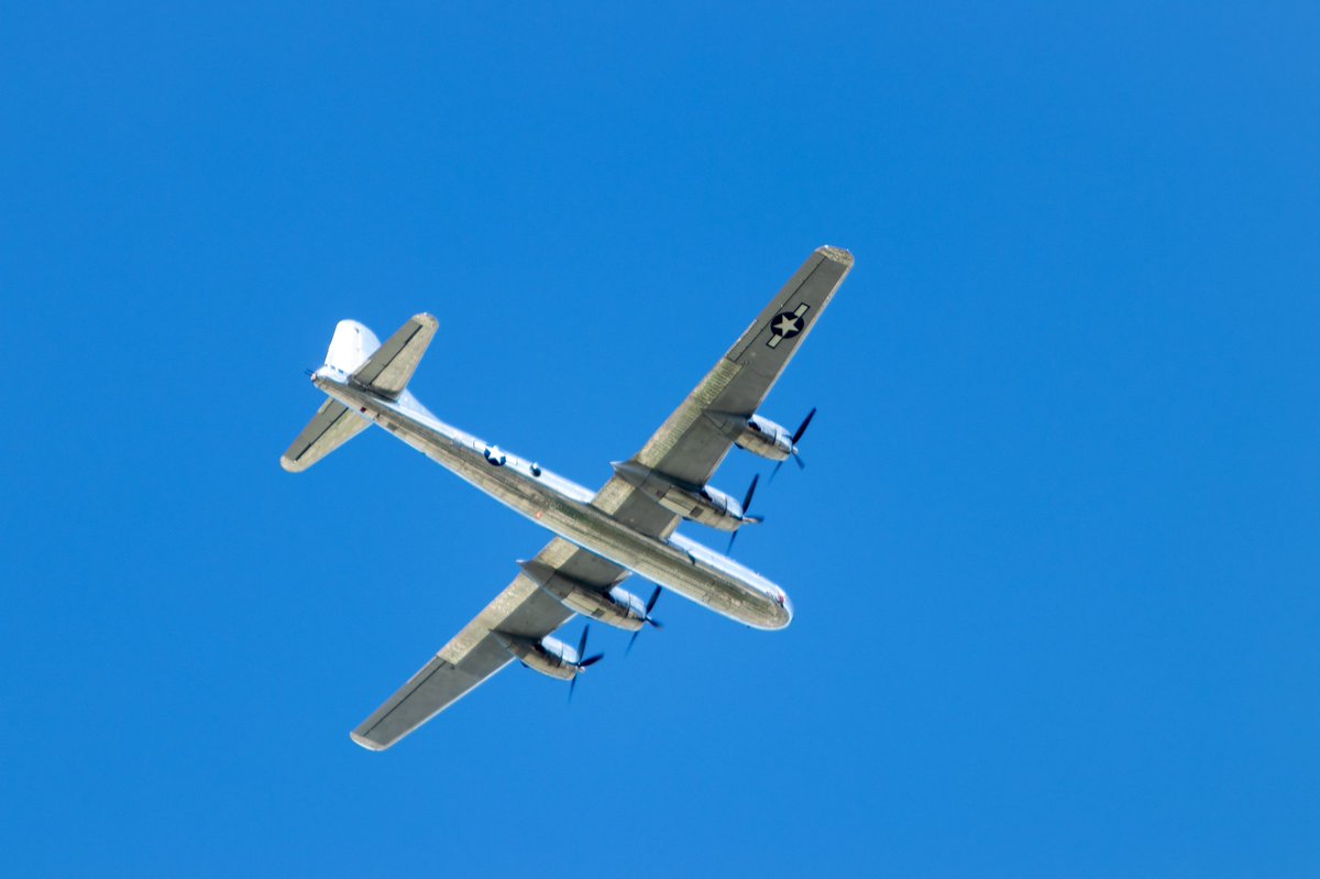 WichitAustin's tweet photo. Got a couple of shots of @DocsFriends flying over Andover this morning. https://t.co/KRXryM22aK