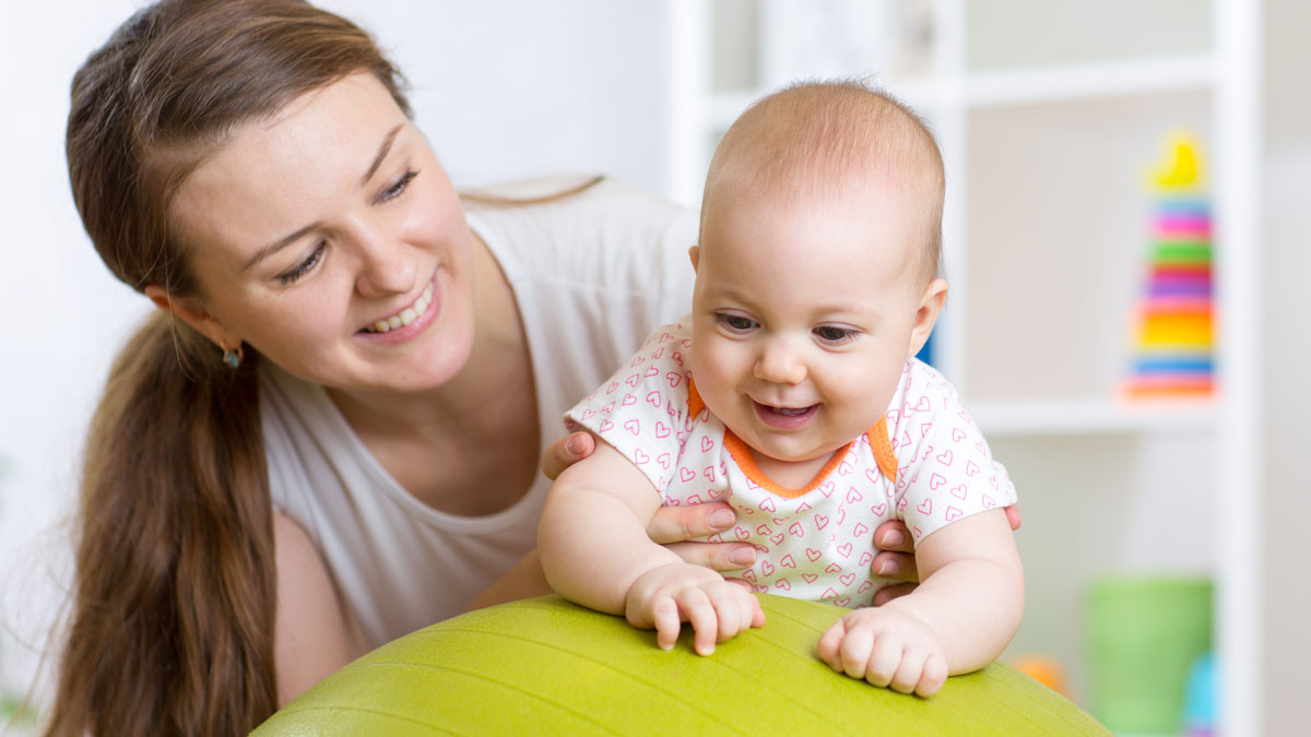 CanterburyCCUni's tweet photo. Our @SpExSci_CCCU @marlizedv has been working with @_ukactive⁩ and @Sport_England to⁩ launch #ThisMumMoves workouts for pregnant women and new mums as more than half report activity drop during lockdown 🤰 #StayInWorkOut > https://t.co/pAds8hkVyG https://t.co/19E2ZpHXS7