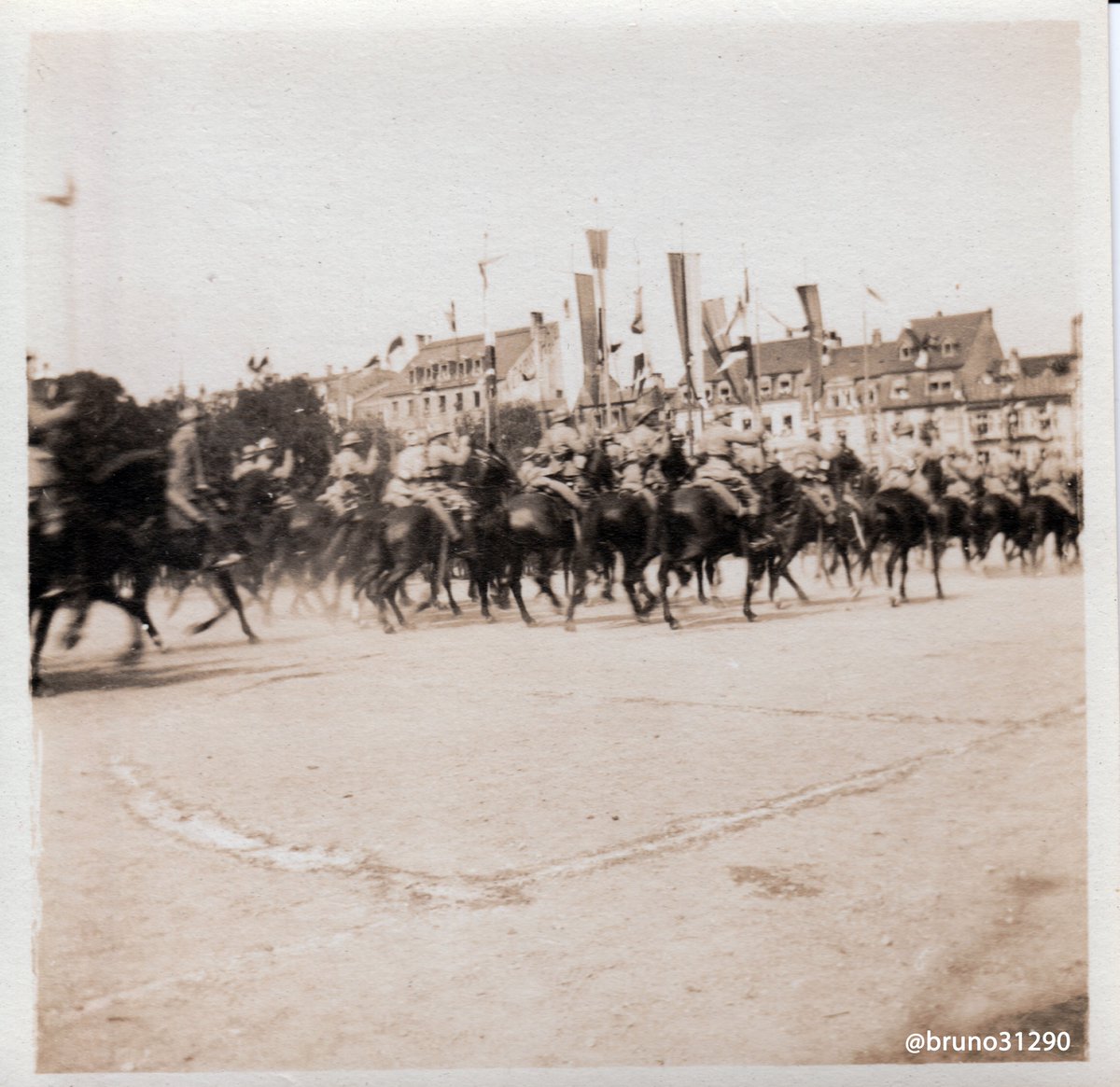 bruno31290's tweet photo. #ww1 #gm1 71/... @Colmar suite et fin, 14 Juillet 1919. Pas de légende sur ces photos. @Stbslam @tadoukoz @Le_Chtimiste @Villecolmar @Parcours1418 @DanEck51 https://t.co/IhvKcEVIDx