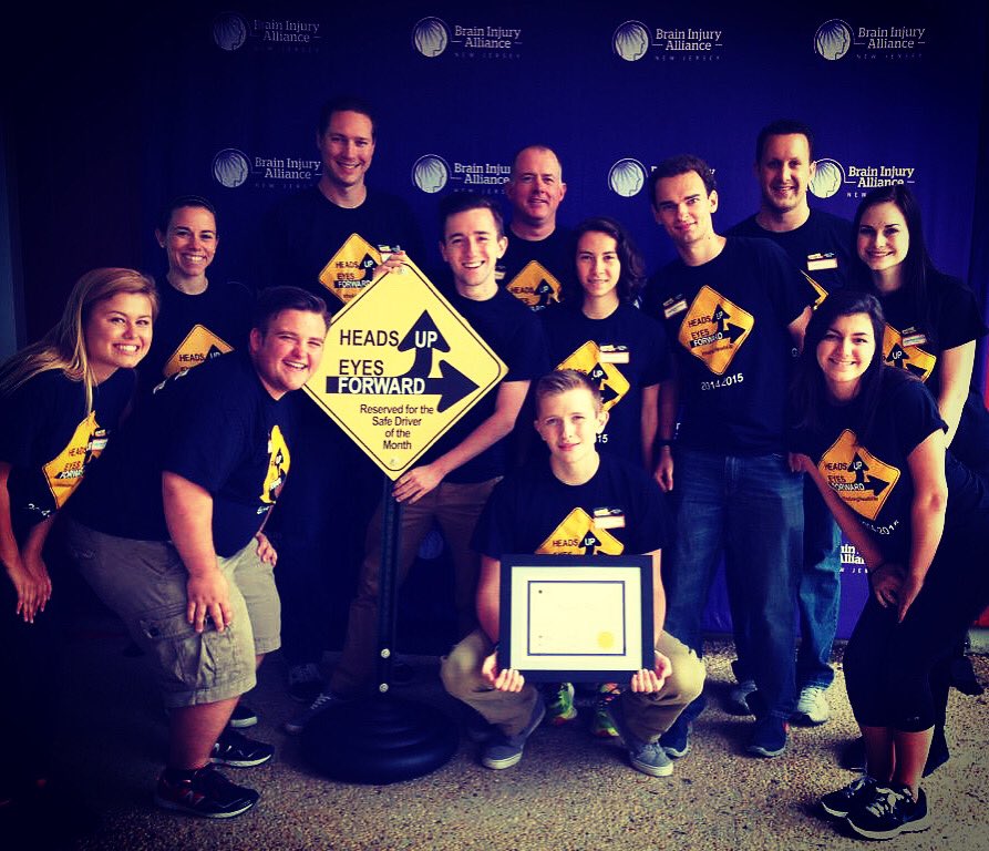 HeadsUpEyesFWD's tweet photo. Throwback to our 2015 crew. They would be your #designatedtexter anytime. #alertnowalivelater https://t.co/gig1PiyuVX