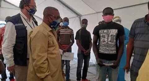 RJCS19's tweet photo. @centrafrique le depistage et la prise en charge des cas du Covid-19 vont se faire desormais à Beloko, ville frontalière avec le Cameroun. Le ministre de la Santé et le représentant de l'OMS en visite ce 6 mai sur les lieux. https://t.co/O3g3IjyawM