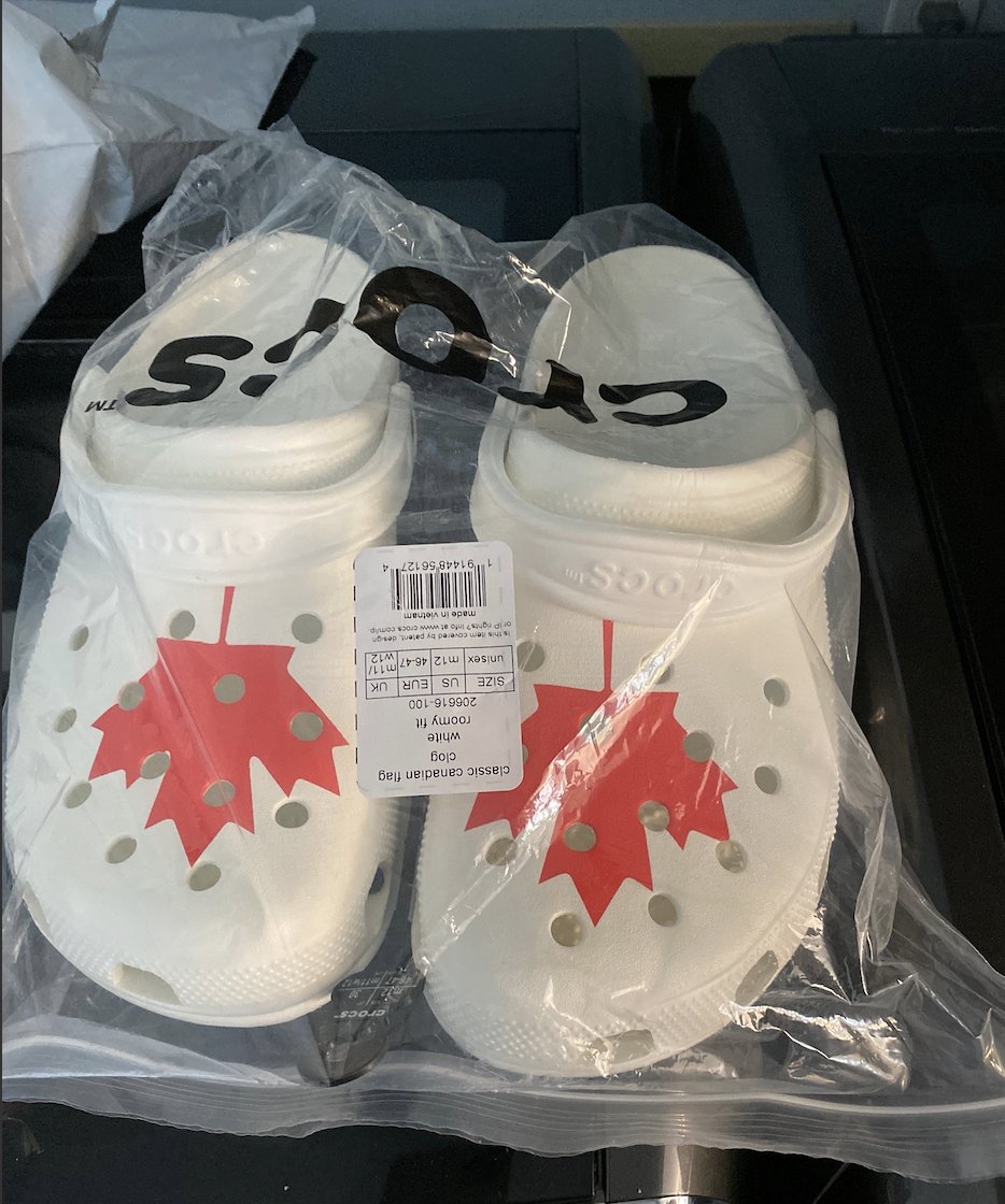 canadian flag crocs