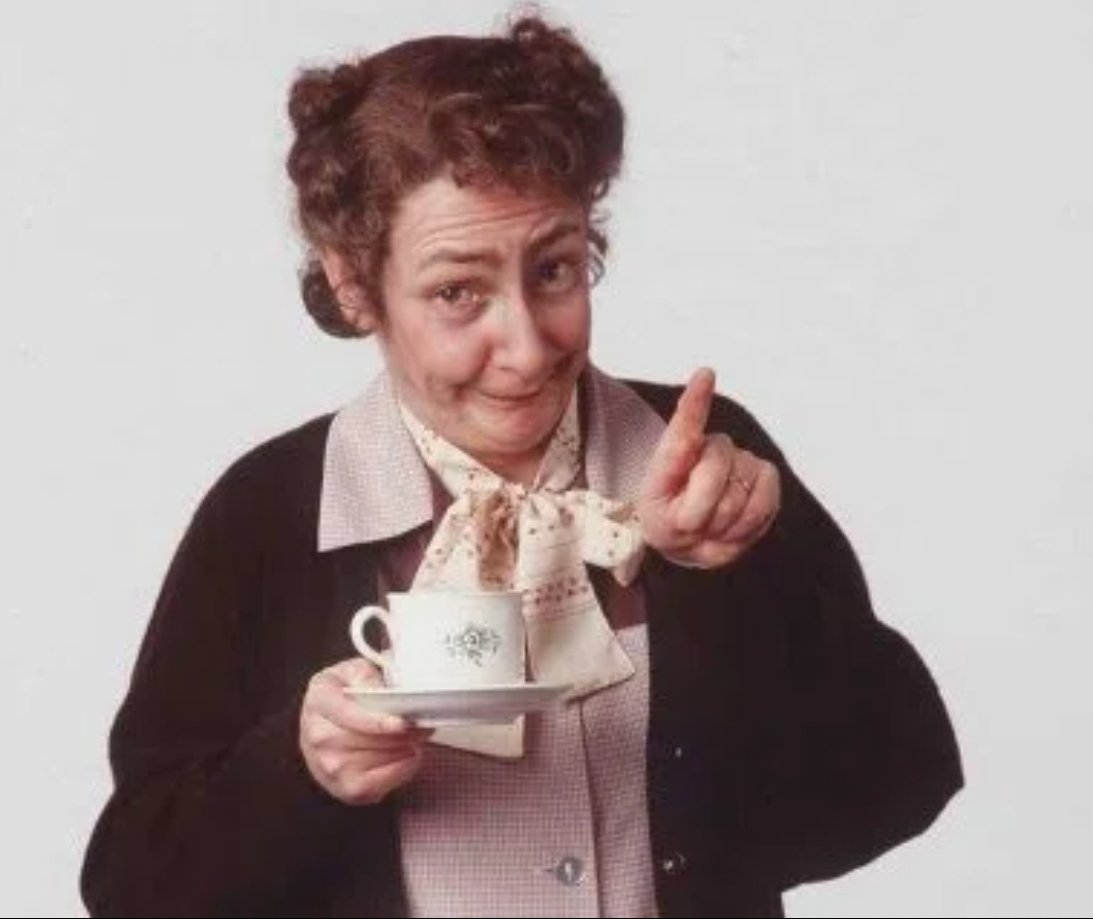 richardcoventry's tweet image. Just in case you missed it, here are those 5 tests again, in order to lift the lockdown, as explained today by Professor Doyle:

1.  Will you have a cup of tea Father?
2. Ah Go on
3. Go on
4. Go on
5. Go on

#DailyBriefinguk #5tests