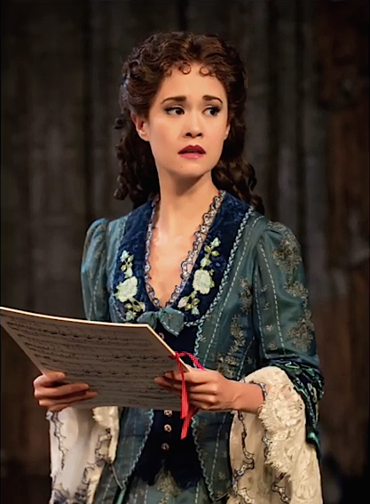 Fact #10: (While on the subject of Phantom)  @aliewoldt becomes the first Asian woman to play the role of Christine in  @PhantomBway. After having auditioned for years she (FINALLY) took over the role on June 13, 2016 where she stayed for over 2 years until November 17, 2018.