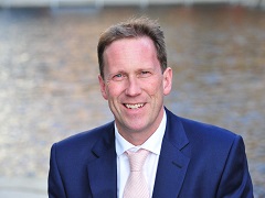 🗣️Andy Hardy of <a href="/nhsuhcw/">UHCW NHS Trust</a> praises local schools, businesses and manufacturers for providing vital PPE equipment and ventilators to University Hospital CW, and says he hopes CW Champions helps relationships like these to continue in the future #ChampsMay