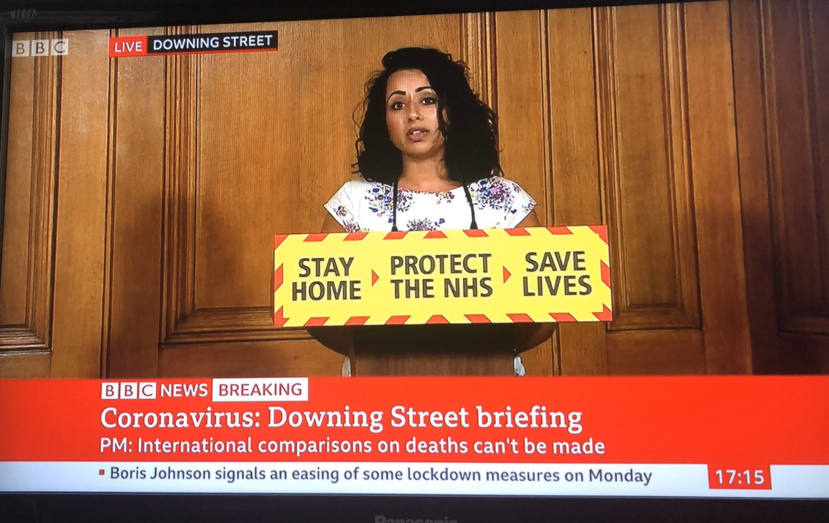 PrimaryCareNHS's tweet photo. Your #primarycare team, #communitypharmacy #dentists #generalpractice #opticians are here for you. @NikkiKF on today’s briefing. #HelpUsHelpYou https://t.co/u6u6e0MViw