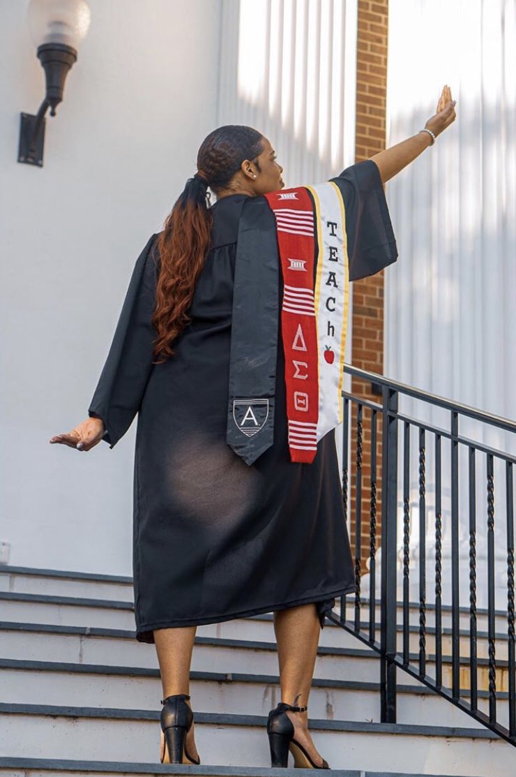 ABevyInc's tweet photo. As our ACG members continue to navigate through #COVID19’s effect on their college experience, we want to send love &amp; motivation to our #ABevyGraduates as they take their #PassionPathPurpose into the real world!

Sherrina Black | @callme_rinaa.
Four year member of @abevyatuscu. https://t.co/vril4REStJ