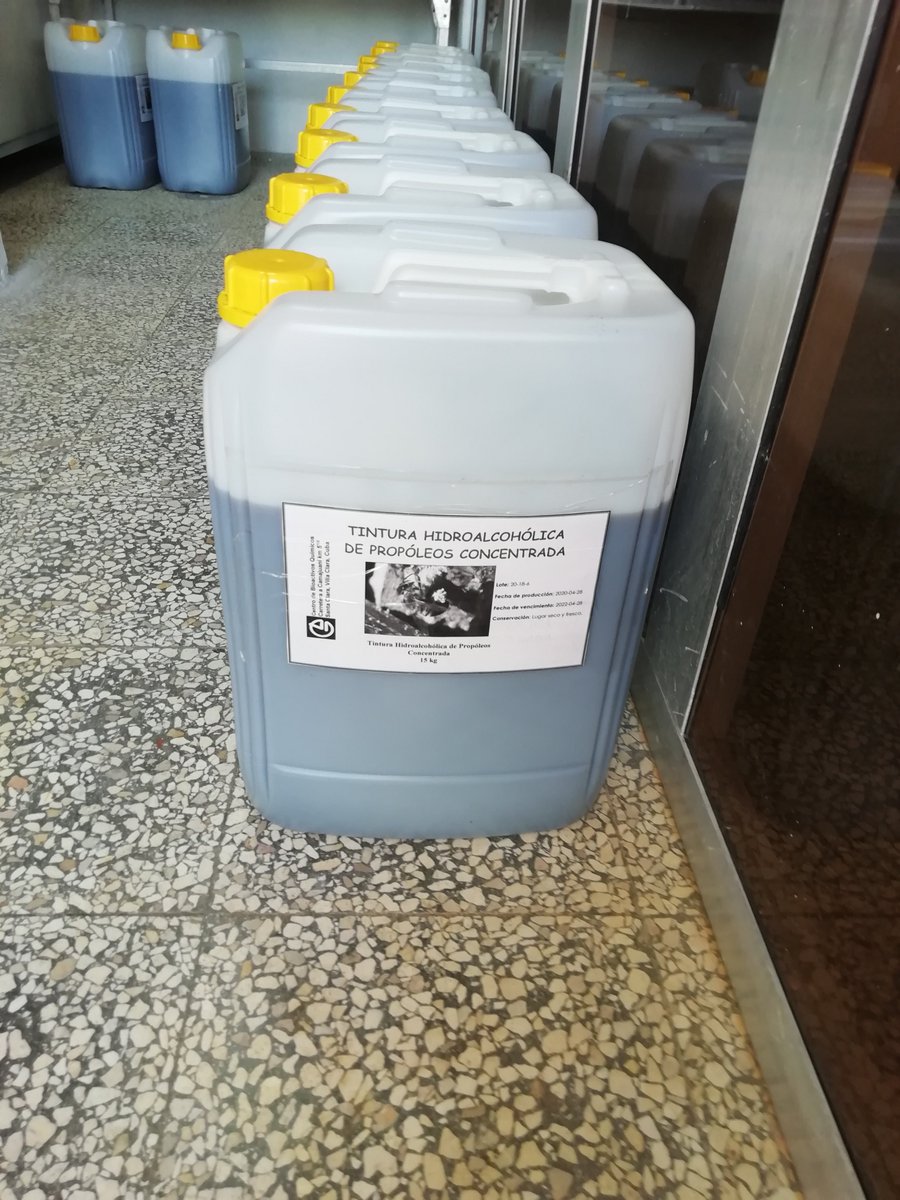 directoracbq's tweet photo. Siguen los centros de la ciencia aportando a la economía. Se produce  Tintura hidroalcohólica de propóleos y Extracto blando en el CBQ para garantizar producciones en Suchell Camacho S A. #VamosPorMas #UCLVnuestra, #SomosContinuidad #VillaClara https://t.co/tYn4pcfJnr
