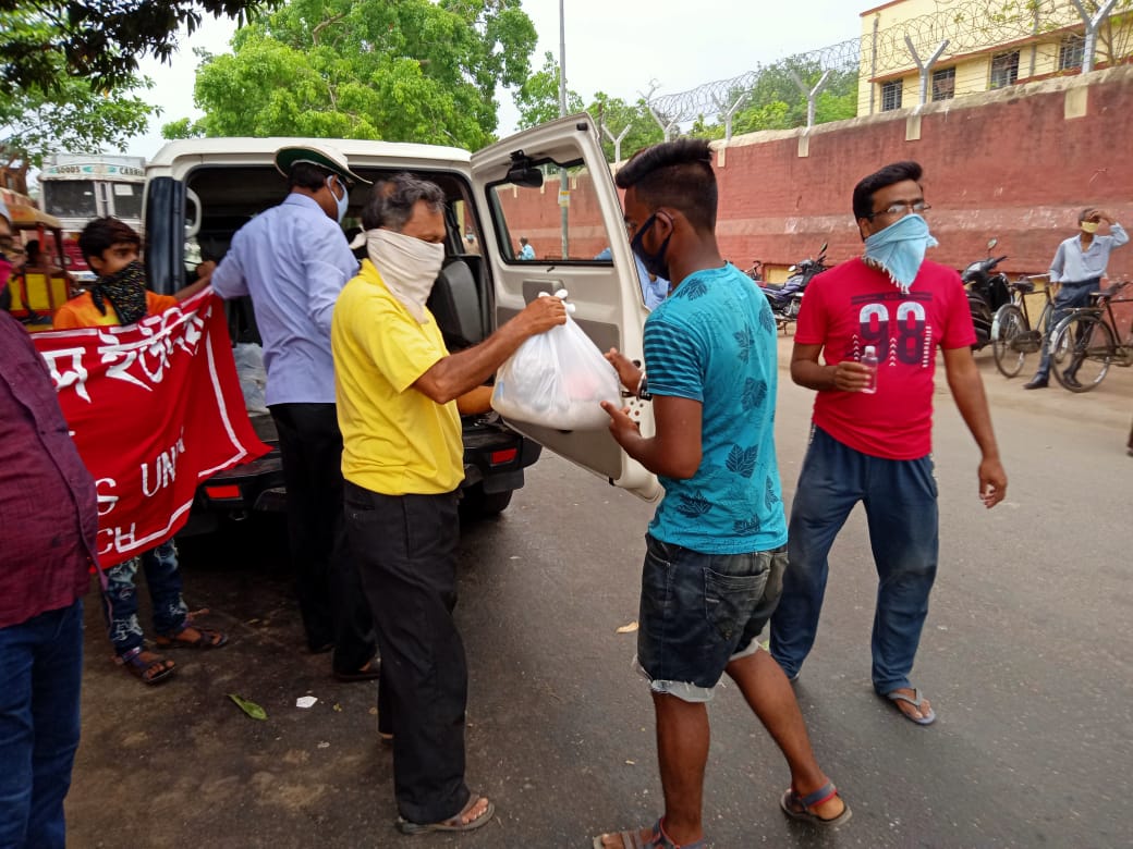 eastern_men's tweet photo. 15-04-2020 : ERMU/ KPA had extended their support to the Unorganized Workers of Kanchrapara Railway Hospital and Railway Workshop. https://t.co/wZCjindNVw