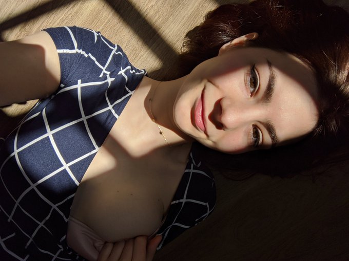 I dare you to tell me I'm cute ☀️ https://t.co/rlvP8Ki2lv