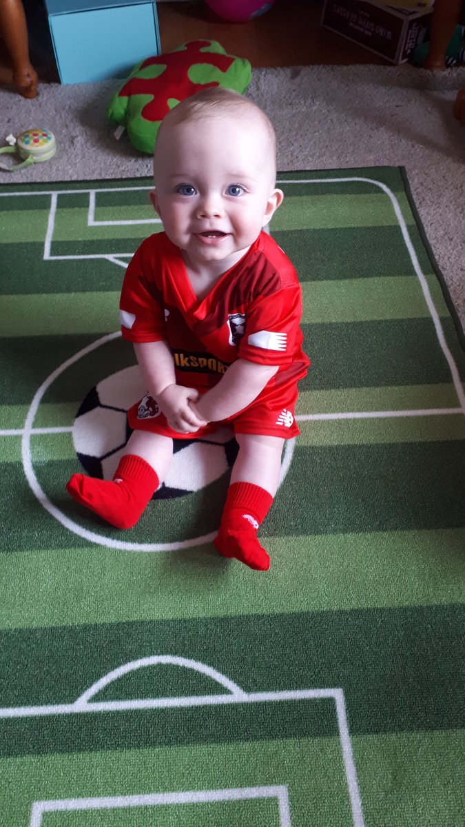 AndrewJKiely's tweet photo. My son’s first @leytonorientfc kit. Contender for ‘Youngest Overseas Fan’ perhaps??! All the way from County Cork! @SevenkingsO @LOFCSupporters https://t.co/wRLQ6EvGZM