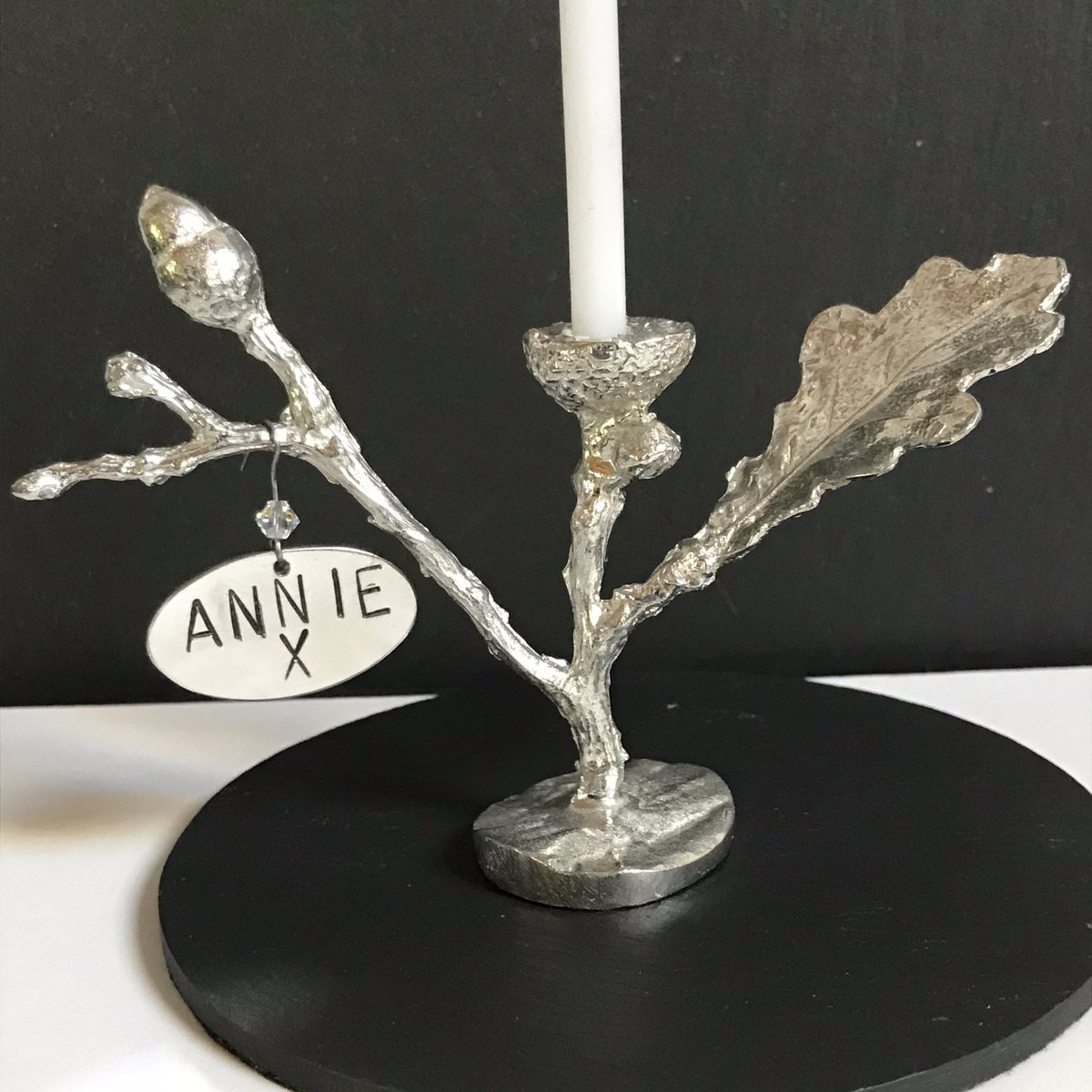 fleurgrenier's tweet photo. Birthday candle holder and personalised tags are now available to make an isolated birthday a bit special!
#fgpewter #mettleStudios #acorn #oakleaf #contemporaryCraft #decorativeArts #handcrafted #pewter
#interiors #housedecor #etsy #giftsForFriends #GiftsForFamily #tablware https://t.co/0g8S26Za0g