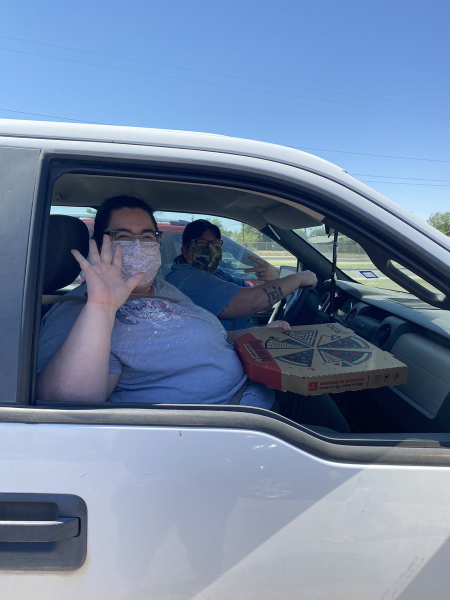 KamyeSmith's tweet photo. This is how we honor our Pease Teachers on Wednesday during Teacher Appreciation Week! Pease Pizza Express (pizza from Cici’s)
@EctorCountyISD @ArrottMicah https://t.co/8x01mBko0E