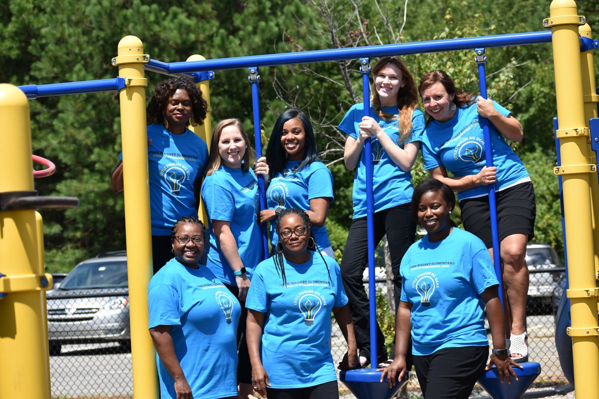 ConnMagnet's tweet photo. Today, we send love to our Pre K-2nd grade teachers. These educators embrace our youngest minds, protect their innocent hearts &amp; provide our littlest students with a solid foundation for their educational career. Your patience &amp; compassion is appreciated beyond words! 💙 https://t.co/zX1Kz2jos7