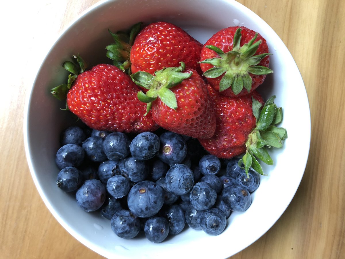We love fruit (and you guys!) berry much. So while supplies last, were spreading the love with BIG TIME sales on organic strawberries and blueberries. Stop by the shop or order curbside pick up to get organic blueberries for $1.99 and organic strawberries for $2.99 through 5/11!