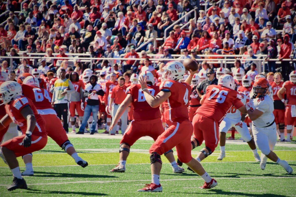 oshound64's tweet photo. After a good meeting with @J_dot_Smith @CoachMoose2 and the rest of the great coaching staff I’m beyond thankful and humbled to say I have received my 2nd offer from Olivet College!!!⚪️🔴 All glory to God🙏 #GoComets https://t.co/Ltdz2UFdh8