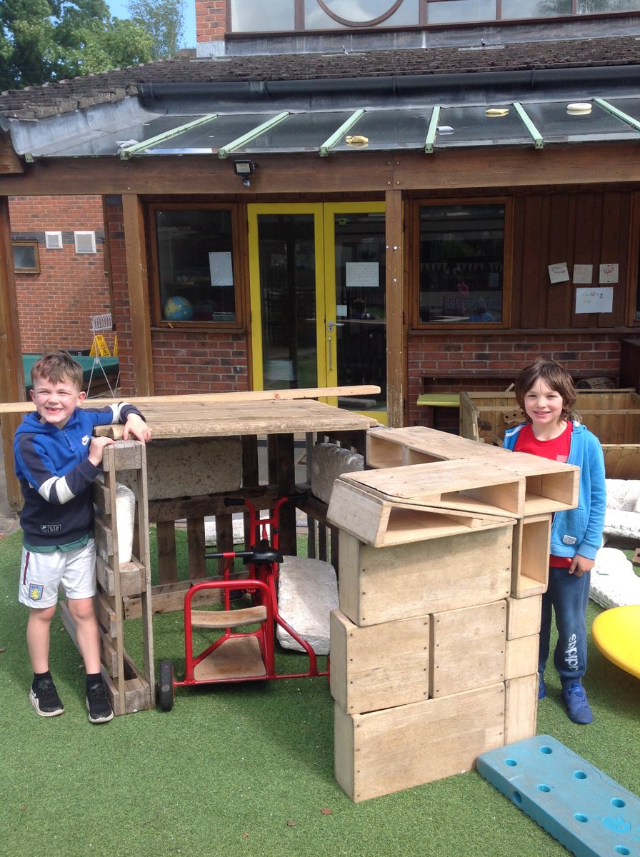 HeadCkis's tweet photo. At CKIS this week we have been finding out about about VE Day and focusing on 'Peace and Friendship'.  We have been busy working together to build dens, create music and have enjoyed making healthy smoothies for our friends. We have also been celebrating our own superheros!! https://t.co/s7XyvGZFKq