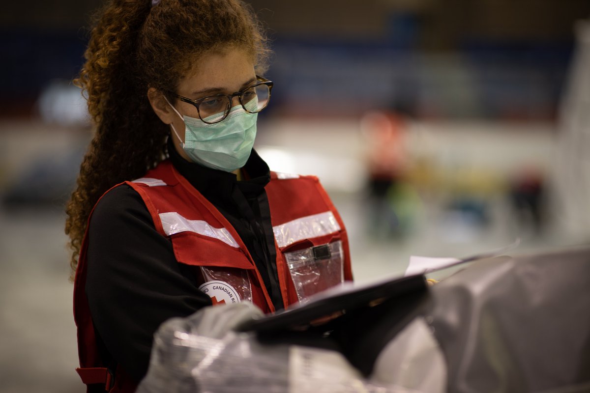 redcrosscanada's tweet photo. Are you looking to make a contribution by joining the Red Cross? We are seeking public health specialists across Canada to support our work in the response to #COVID19. Apply now to join our team ➡️ https://t.co/Ap024CFsl7 
#Jobs #publichealth https://t.co/WYrwBWSRgr
