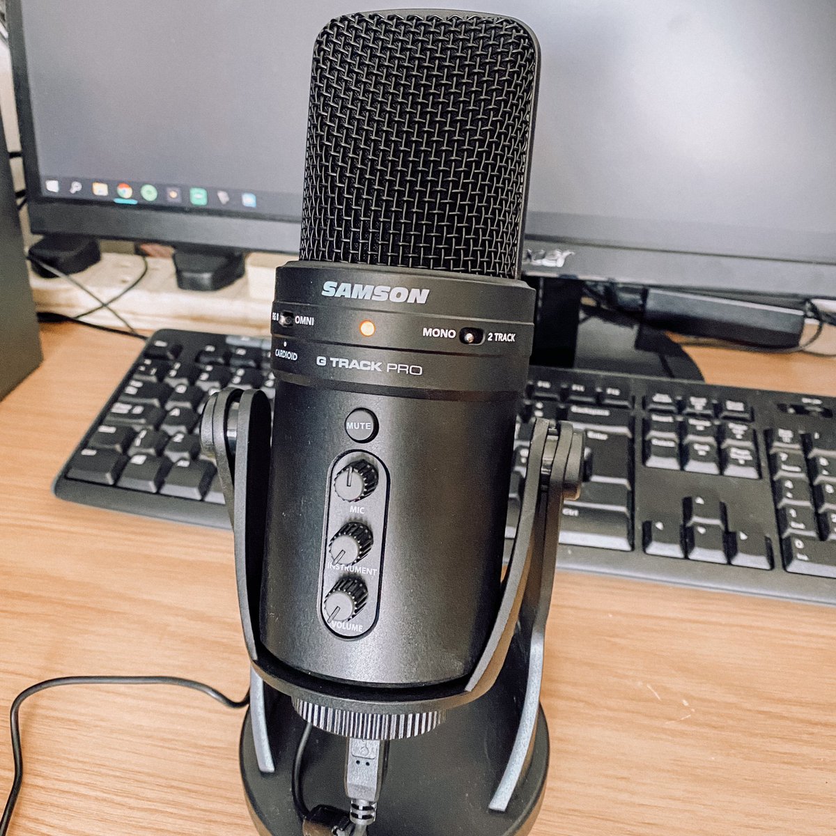 aaronpryan's tweet photo. Gonna test the new mic on tonight’s stream! #livestreaming #facebookgaming #retrogamer #gaming #streamer #samsongtrackpro #gamers #gamingcommunity https://t.co/LDXwVA8NOO