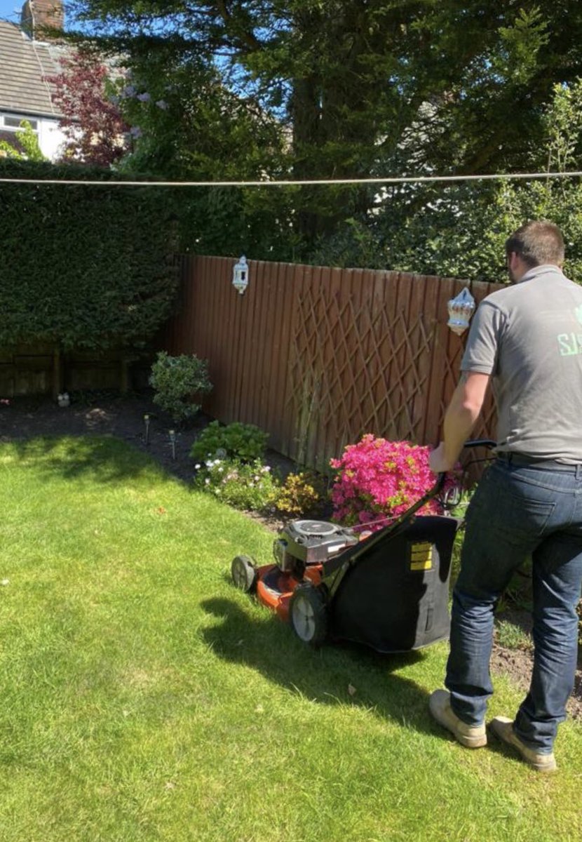 CheshirePGL's tweet photo. ProvGrandChaplain Chris Jones made a pastoral visit to much loved ⁦@RoystonJones8⁩ while ProvGrandLandscaper Sam Jones maintained the grounds. The lawn perambulations were closely scrutinised by Royston to ensure they complied with the Governments 2M guidelines. Cheers 🍷🍷 https://t.co/hWP8Swzjk7