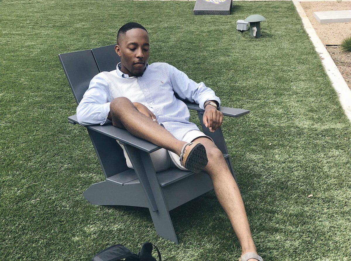 KeanuFBlog's tweet image. There’s a new post on the blog! ⁣

Sky’s out, thighs out! Am I right?⁣
The sun is brighter and the temps are rising so it’s time to rethink our closets just a bit. I have a few tips and things to consider when getting dressed these next few months.

keanuflorence.blog/2020/05/05/fit…