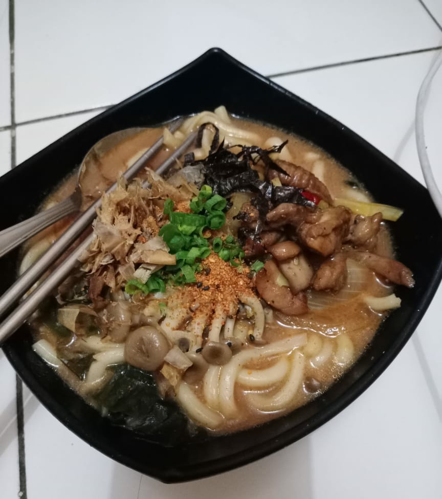 Paket sahur setelah topoki 😂 Udon oh Udon

#UDONで伝言ゲーム #enak #UDONプロレス #UDONで一言 #udon #marugameudon