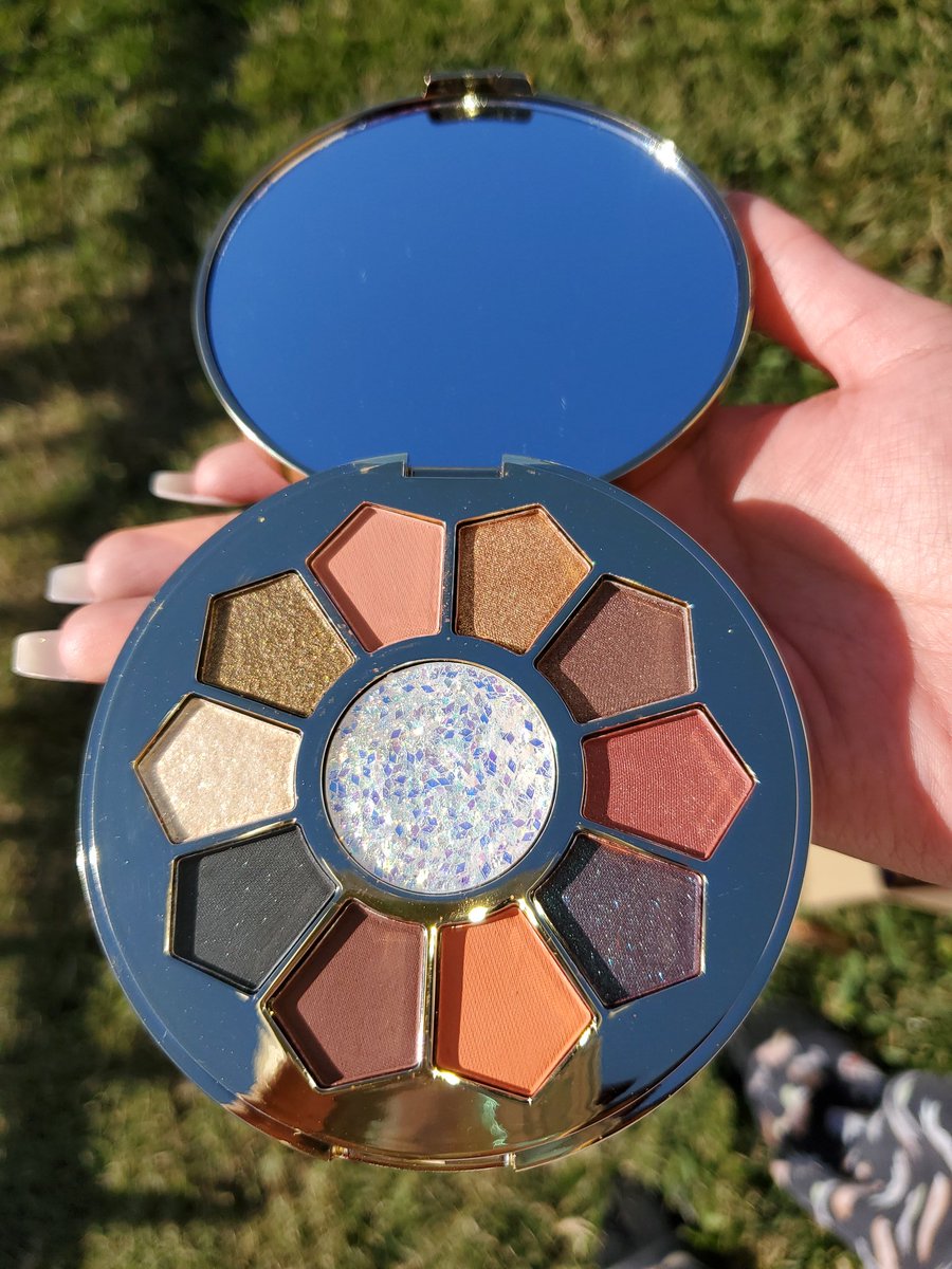 YazminsGlamRoom tweet media