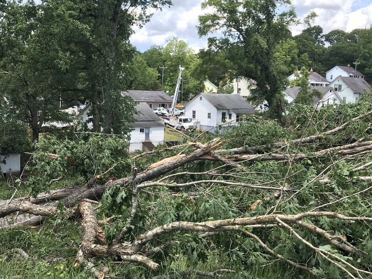 MikeWESH_2's tweet photo. “I’ve lived here my whole life and I’ve never seen anything like this.”
A #GreatFallsSC homeowner tells @wcnc she is thankful to be alive.
“We were in the closet praying that the Lord would save us.” https://t.co/ZjgxCYE7sv
