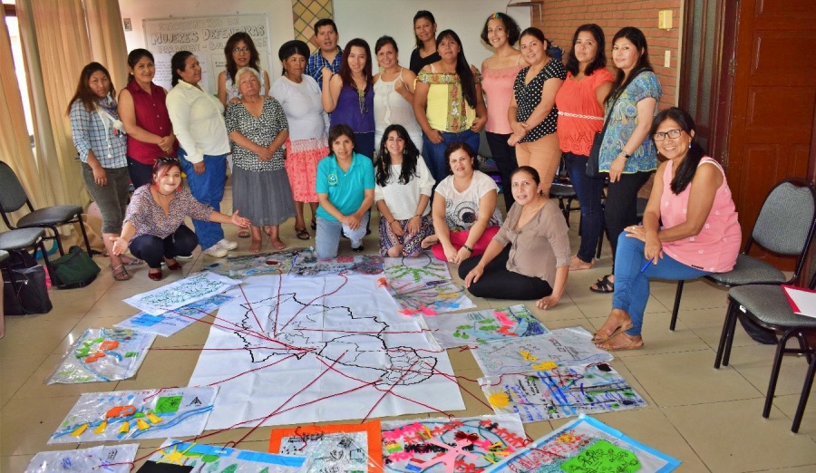 RadioTemblor's tweet image. Situación de las defensoras del territorio frente a los extractivismos y otras formas de despojo radiotemblor.org/?p=17474
#Extractivismo #DefensorasdelTerritorio #Mujeres #FeminismoComuitario #EcologíaPolítica #Latinoamerica #MediosLibres #RadioTemblor #Despojo @ColectivoCasa