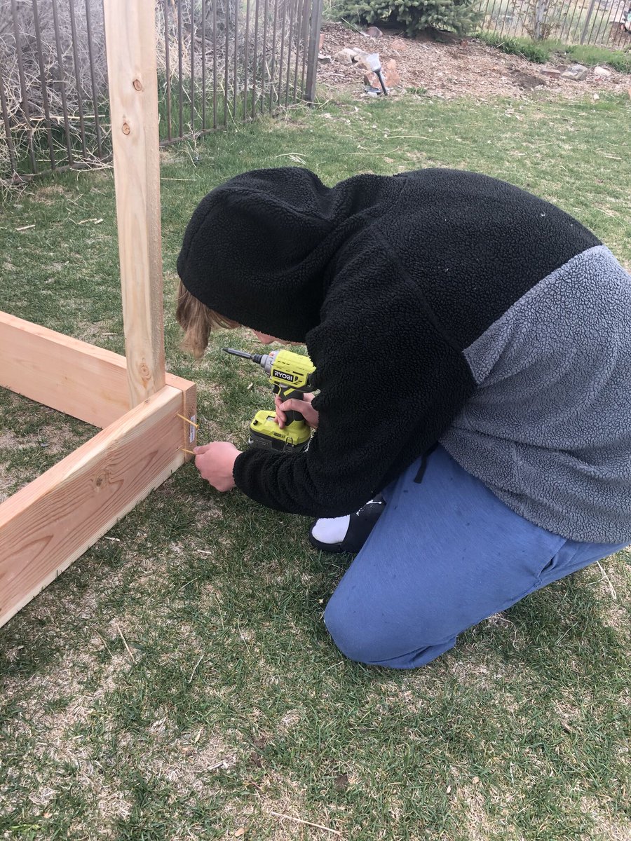 NewFocusAcademy's tweet photo. 🍃🌱💙Therapist, Anna Pierotti and her husband came in on Sunday to help the kids build their own veggie garden bed and learn about Square Foot Gardening and Composting.

#MentalHealthMatters #GrowTogether #Gardening #GetOutdoors #Autism #AutismExperts #Teens #NewFocusAcademy https://t.co/GgT0XcnwRF