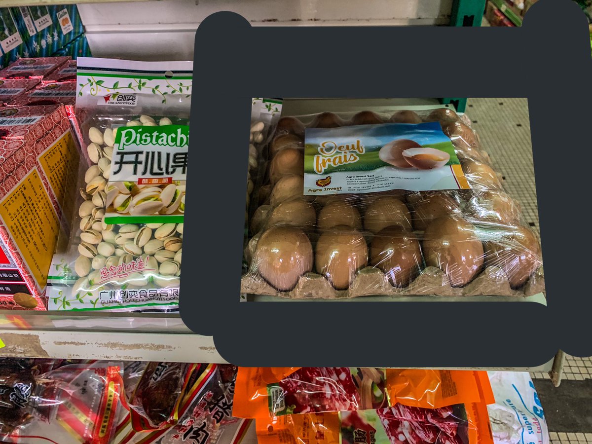 pat_mael's tweet photo. On se positionne petitement.  Les plateaux sont disponible dans le mini market des chinois a ganhi sur l’alignement du myosotis . Au prix de 2500f ( chez eux biensur ). 
Narcoeuf🥚 https://t.co/obDjJPvPQ2