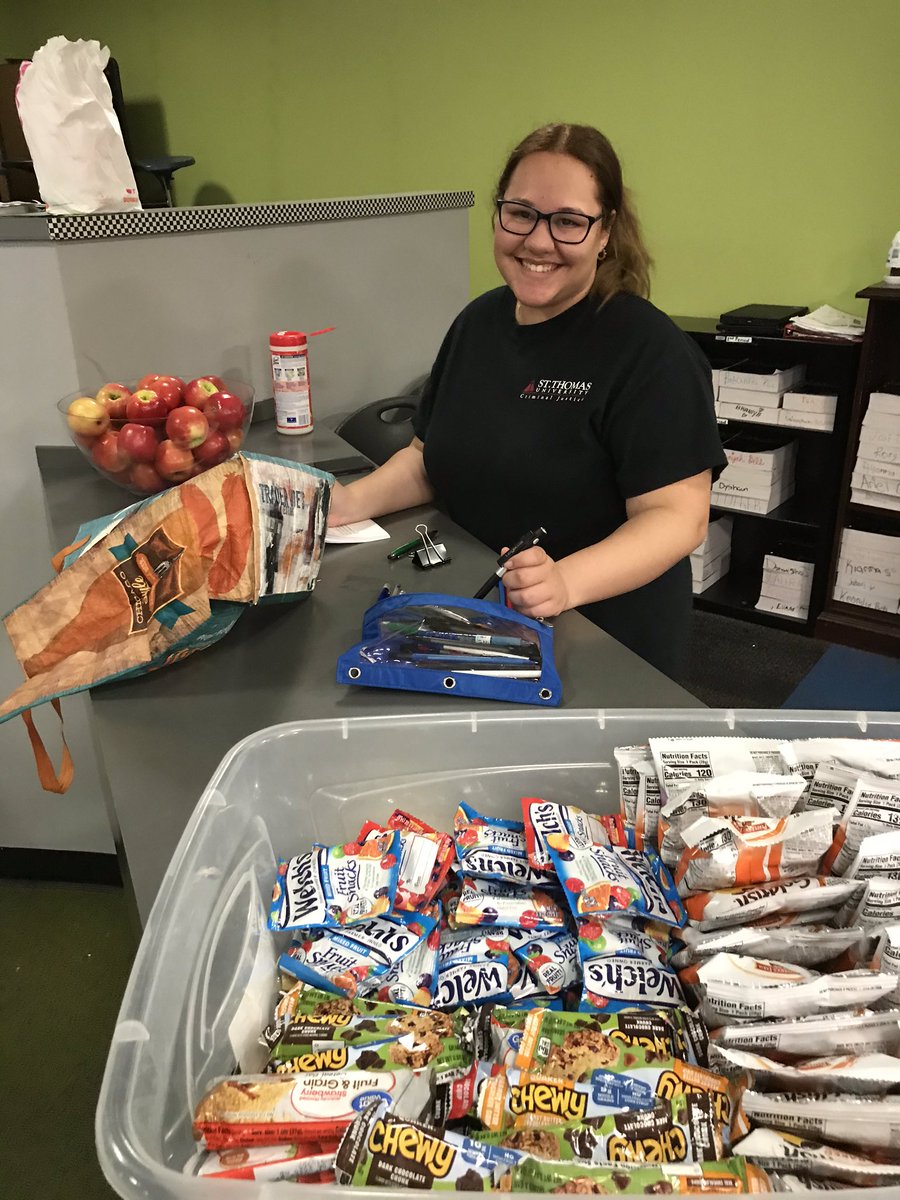stu_cce's tweet photo. So #STUProud for our Community Engagement Coord @its_ashleyy5 on graduating! Ashley diligently helped coordinate mini-mentoring @CCMSChiefs , Immokalee immersions, & the inspirational messaging seen upstairs in Dooner. She’s amazing & it’s just the beginning! Soar, Ms A! 🎓🎉👏🏻 https://t.co/2YsypKmVnk