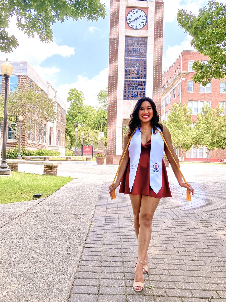dailydoseofam's tweet photo. If you told me that I would graduate nursing school 5 years ago, I wouldn’t have believed you... but here I am...Anne-Marie, BSN (waiting for those last two letters) https://t.co/vFbvANd06G