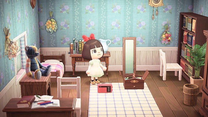 ソラコ Twitter પર ジブリ部屋は アニメ観ながら できるだけ配置 家具を原作に近付けるようにしてます