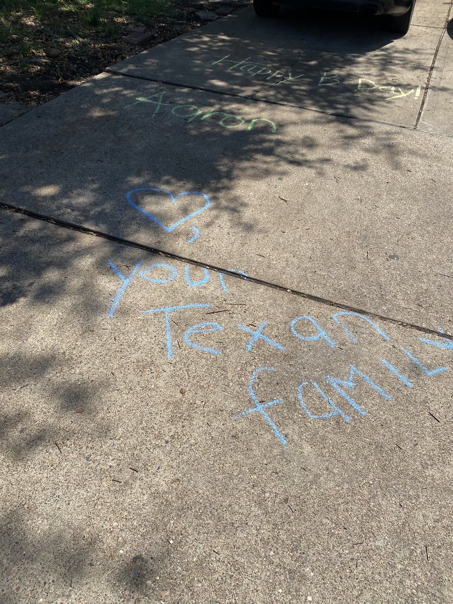 Spent the morning chalking some messages to our Texans! #wemissyou <a href="/MrsV_SRHS/">Karen Villavicencio</a> <a href="/RayburnU/">RayburnU</a> <a href="/TexanTagTeam/">Texan Tag Team</a>