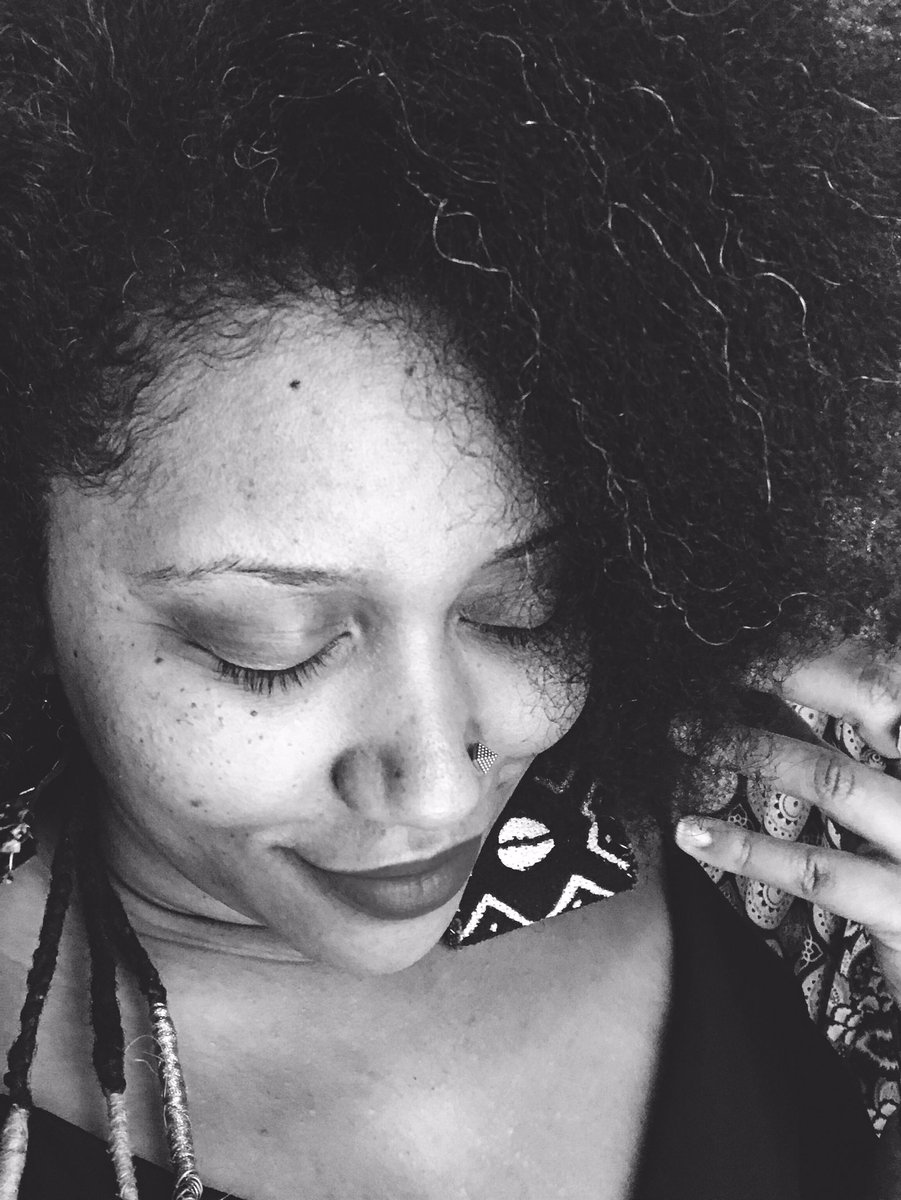 ccmercertoo's tweet photo. I really love my face, my hair, my skin. As I get older, I love to see the folds that hug my smile. I’m a perfect combination of everyone who made me. I am a bold, beautiful, woman✊🏽 

#BlackWoman #NaturalHair #Grays #Moles #Freckles #CCMercerToo https://t.co/PR01aEoZNV