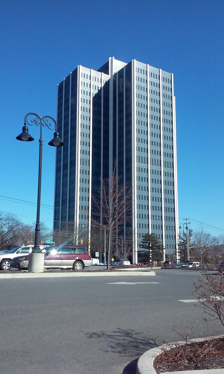 I love how I caught the Tower looking so blue on this particular Winter day! March 19, 2015. 💙🔵❄️🏙