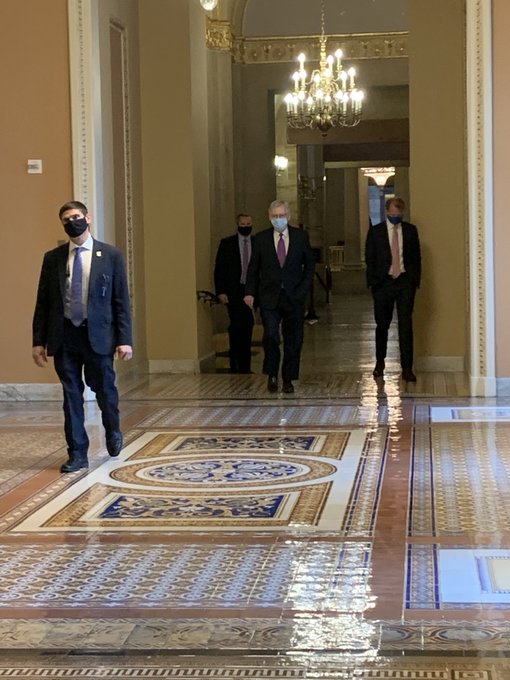MaskMarks's tweet image. Well...I guess Sen. McConnell gets a (barely) passing mark because he and his posse are wearing masks.

But it still looks like he's pulling off some sort of heist.
#WearAMask #Masks