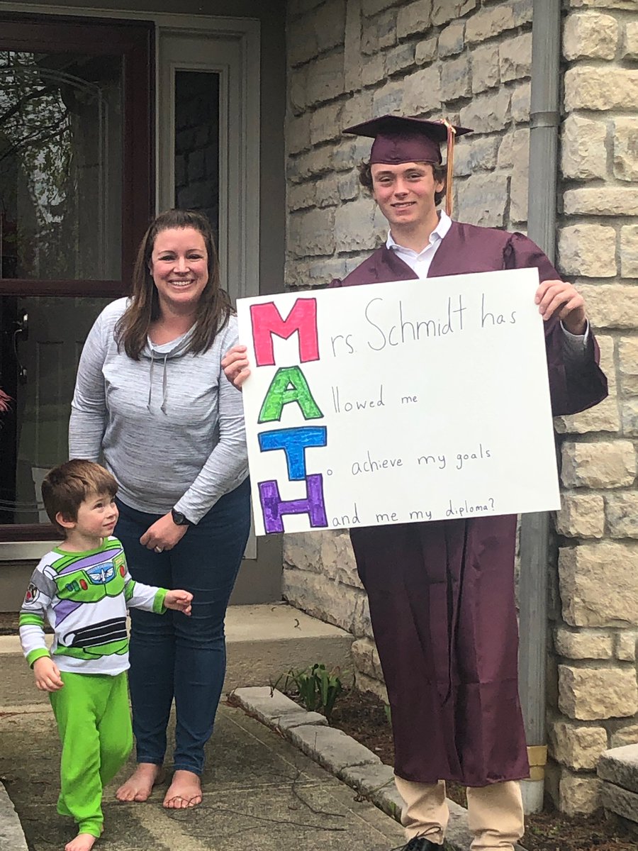 LindaMSchmidt6's tweet photo. Honored to “give” Matthew his diploma! ❤️🎓 What a nice surprise today!   #seniorstaffselect @napls_hs https://t.co/tMeYU8aZnC