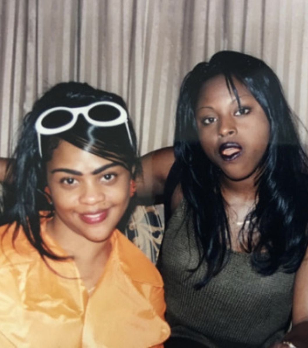 AZ supposedly smashed Lil’ Kim & Foxy Brown