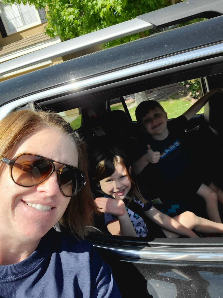 BranleyKatie's tweet photo. My crew and I are out delivering some love to the greatest teachers on the planet. @Serranoseahawks teachers thank you for all that you do. #svusdshines #seahawkstrong https://t.co/tiX90mWp05