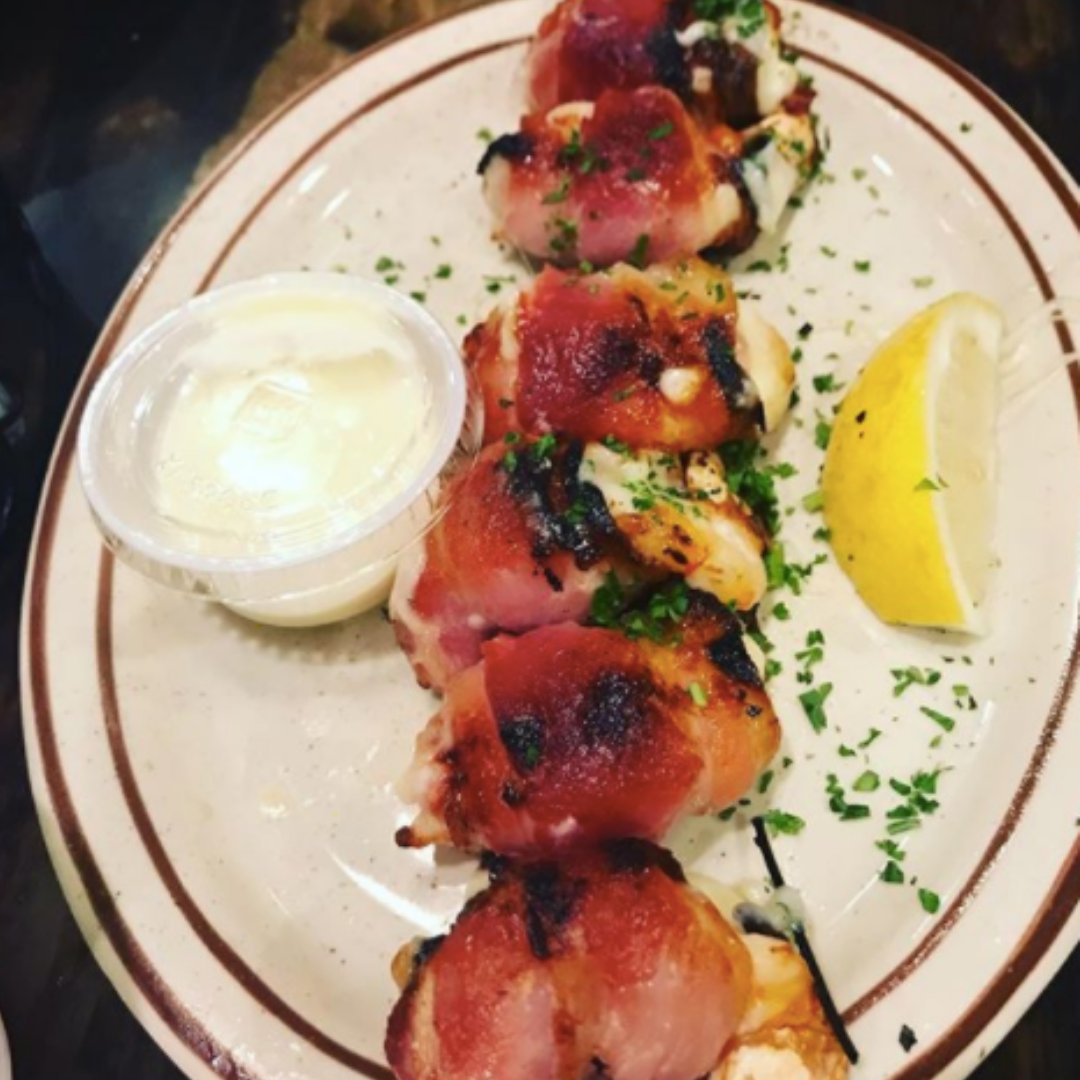 Bacon wrapped shrimp for the win!!

photo by <a href="/matya/">MAty</a>.burger