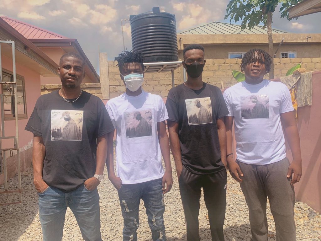 Jurikid's tweet photo. The Grateful EP Tees are out and selling exclusively to those who want to support the project. Its going for GHC 100 per Tee and we deliver nationwide. Please DM me if you want to place an order. 

EP still available for free. Thank you for supporting a brother. #Grateful https://t.co/29IHKmvzy8