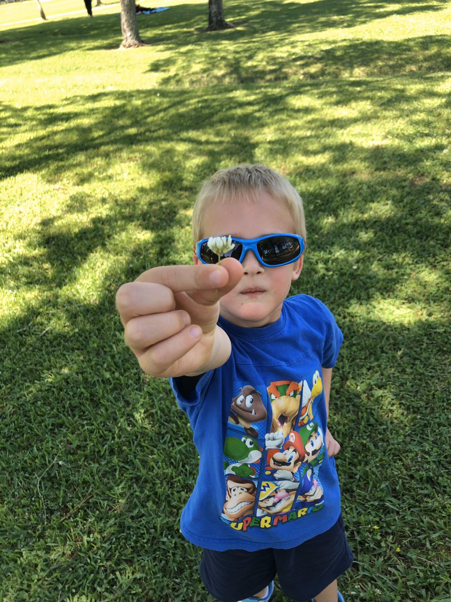 Slynch223's tweet photo. Wearing his spirit wear out at the park to watch the Blue Angels fly over! #ASEPanthers #ThanksASE #BlueAngels @HumbleISD_ASE @BlueAngels https://t.co/D4wjMnhJGc