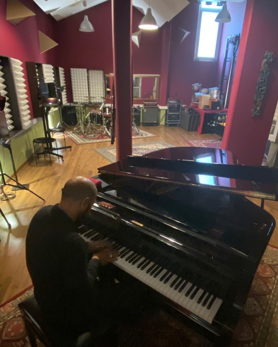 soundscapecy's tweet photo. Early Morning Live Room Vibes. https://t.co/6NwirJYZWD