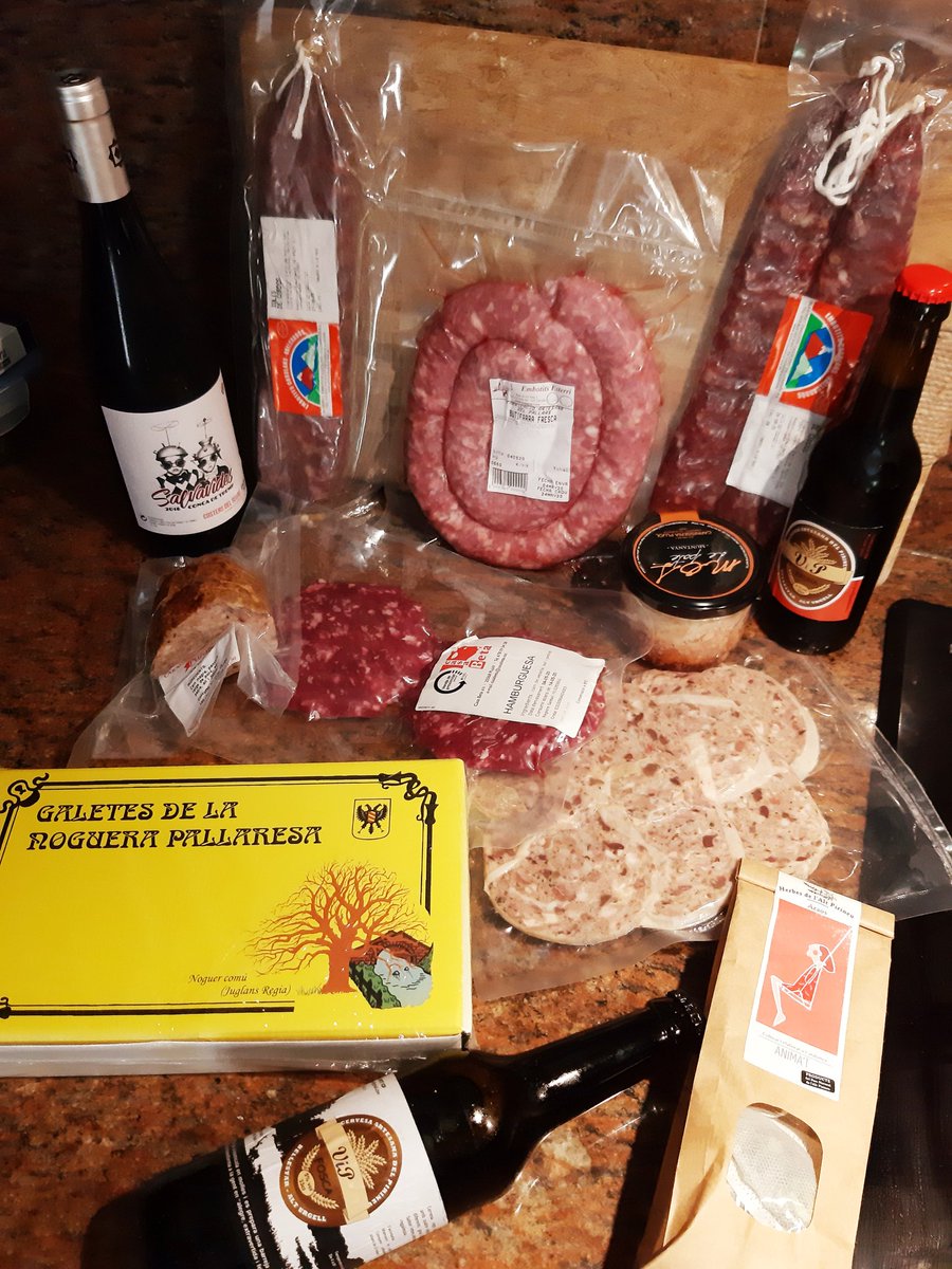 lleidaSAB's tweet photo. Mmmm quina cistella! Quin munt de sabors i aromes pirinencs! Durant uns dies, ajudareu a que no tingui tanta enyorança de #Ponent.
Moltes gràcies per la iniciativa #delparcalplat, i per ajudar a fer visibles a tots els productors alimentaris i ramaders. @pnaltpirineu https://t.co/wga41PtxnB